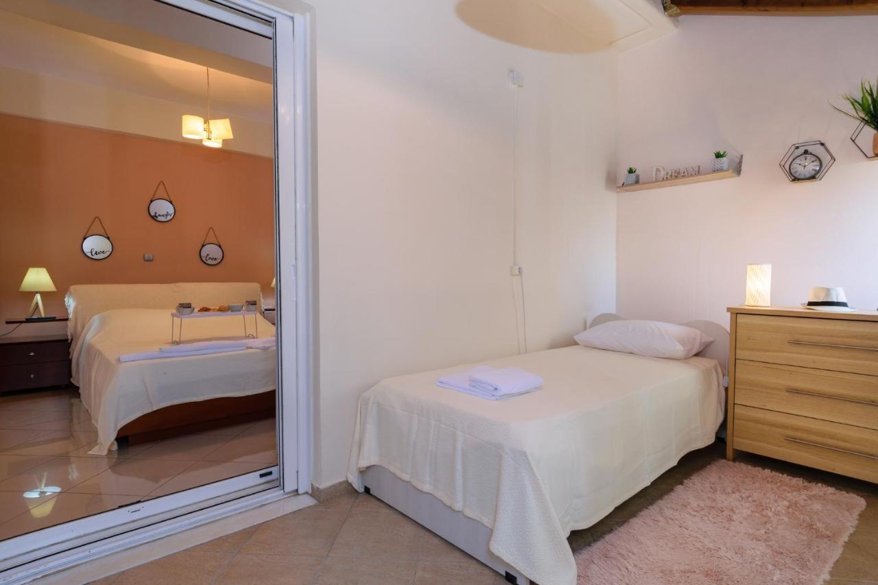 Central Penthouse In Quiet Neighborhood Near Sandy Beach Chania  Eksteriør billede